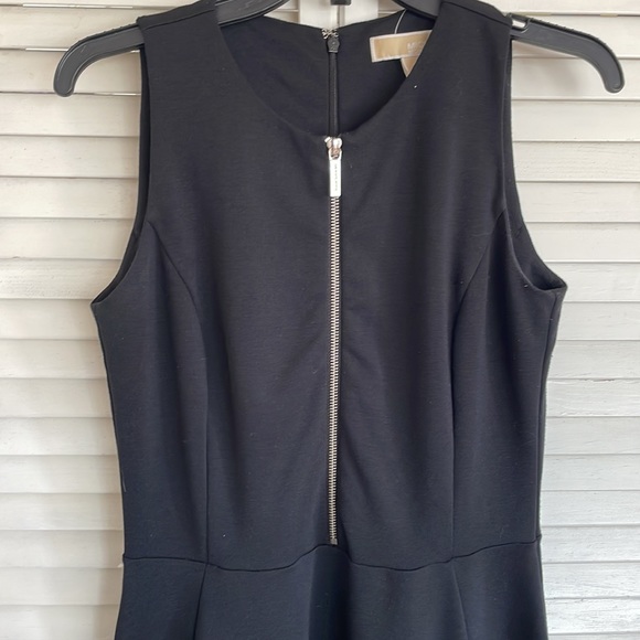MICHAEL KORS Black Sleeveless Zipper Front Bodycon Dress, Size Medium - Picture 4 of 8